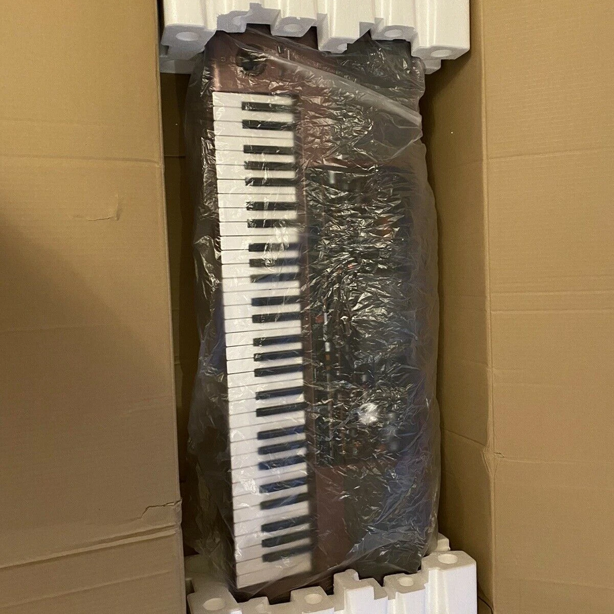 Brand New original  korg pa 1000 Professional Arranger