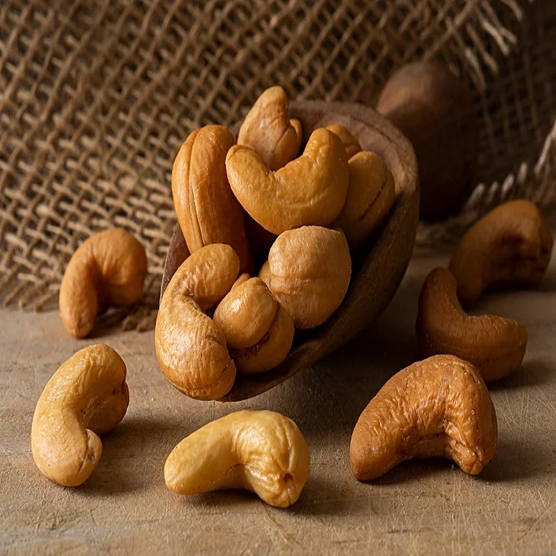BEST PRICE HIGH QUALITY HEALTHY NUT SNACK ROASTED SALTED CASHEW WW320 BY BRANDNAME OF NESSEN