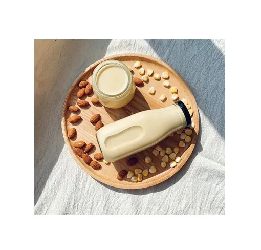 Маленький деревянный поднос в форме камня очень милый для демонстрации