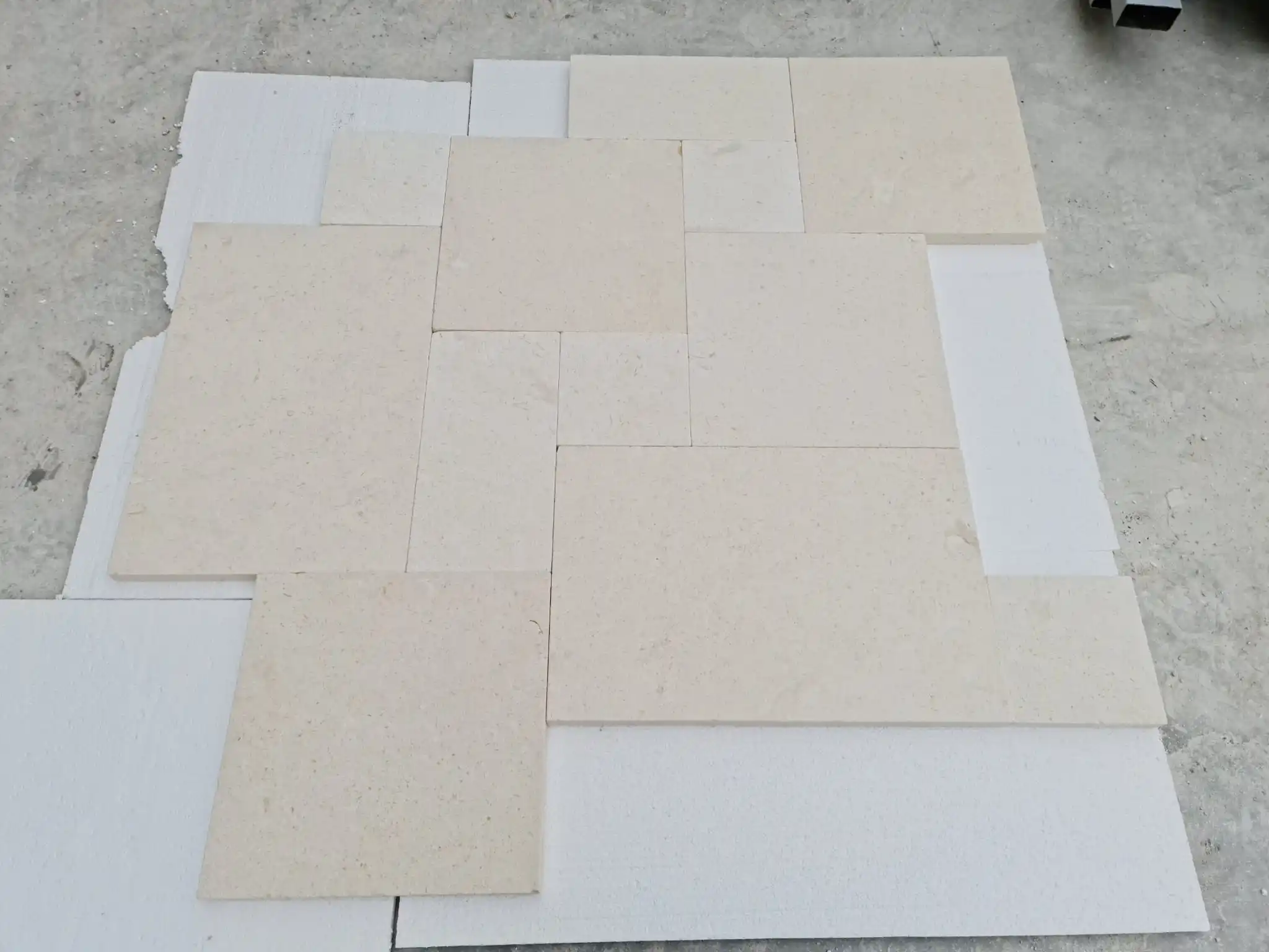 Wholesale Stone Marble Limestone Hot Sale Cheap Factory 3cm FPS Pool Coping Bullnose Luxury Turkish Manufacturer