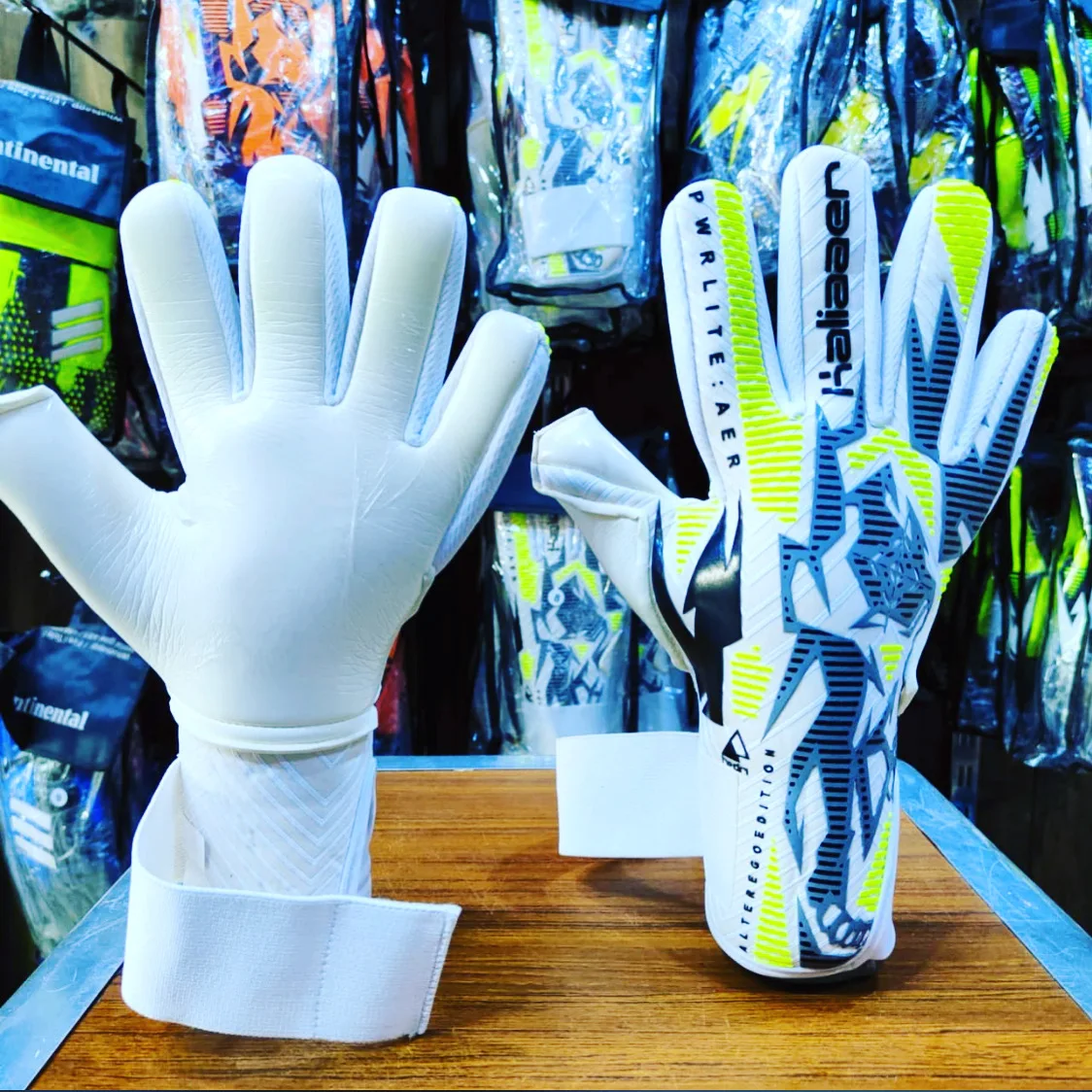 Профессиональные перчатки вратаря/высококачественные немецкие латексные 4 мм