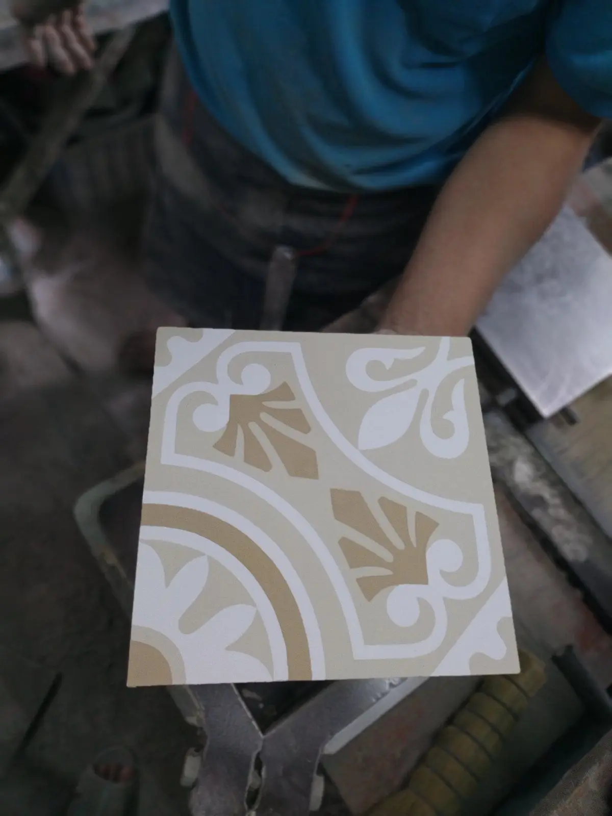 Плитка с классическим узором-акцент для вашего дома