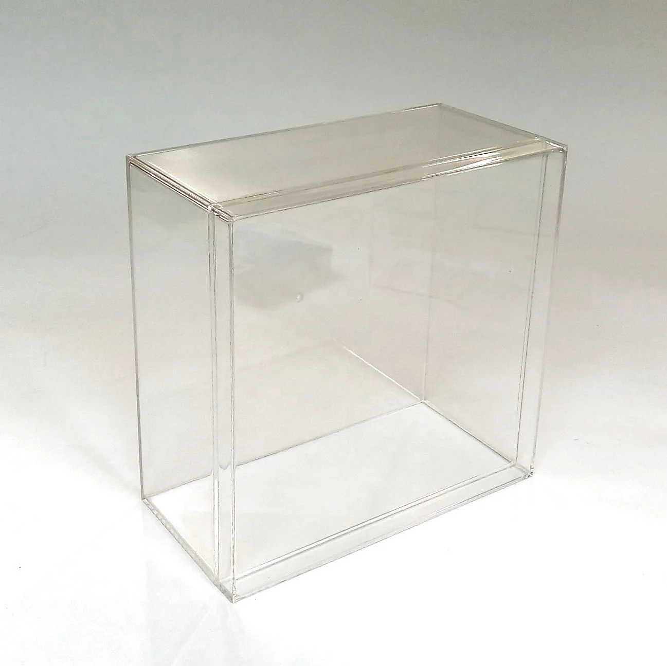Transparent acrylic display box clear plastic box