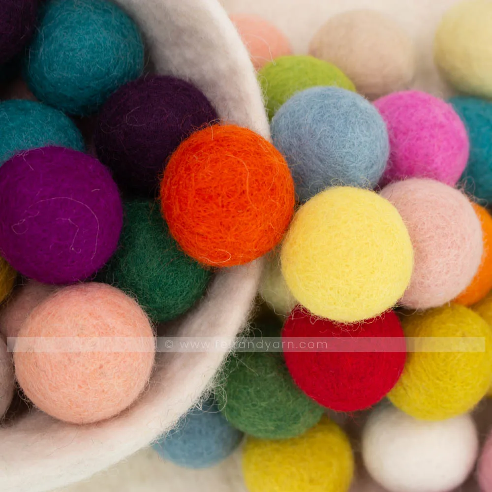 FB-003: Hot Selling 3 cm Felt Balls Wool Decoration Multi-Color Round Pompoms for Wholesale Eco-friendly & Natural