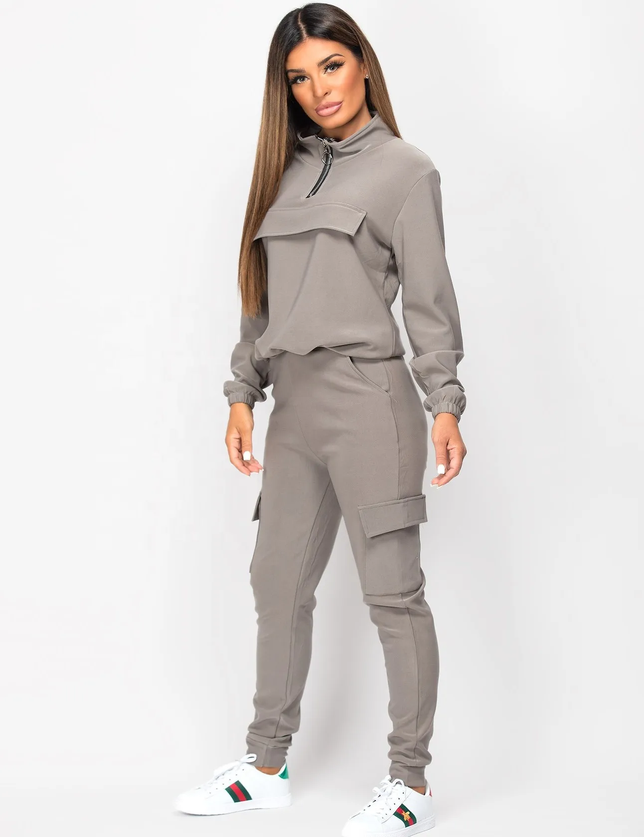 Custom fashion tracksuit for ladies latest design plain jogging sets two piece sweat suits women cheap wholesale