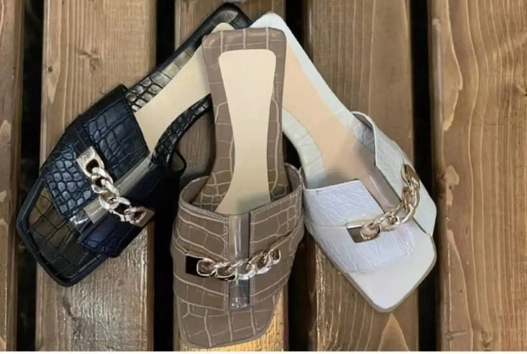 2022 Low Price Soft and Comfortable RTS Slip On Flats Square Head Sandals for women open toe slippers