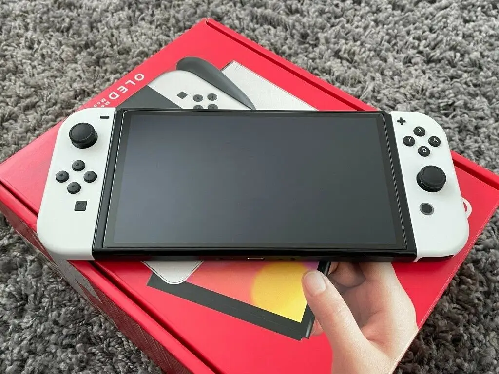 NINTENDO Switch OLED - White