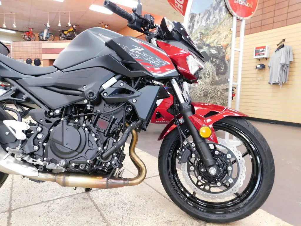 Power Bike 2021 Z400 ABS Racing Motorcycle Brushless Red Black 399cc ENGINE 4-stroke > 80km/h Gas / Diesel 3.7 Gal > 2000W 60V