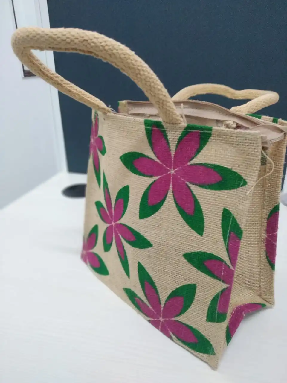 
Monkey Bear Print USA UK London Italy Customized God Print Jute Bag Promotional Classic Hand Made Carry Bag Jute Bag Shopping 