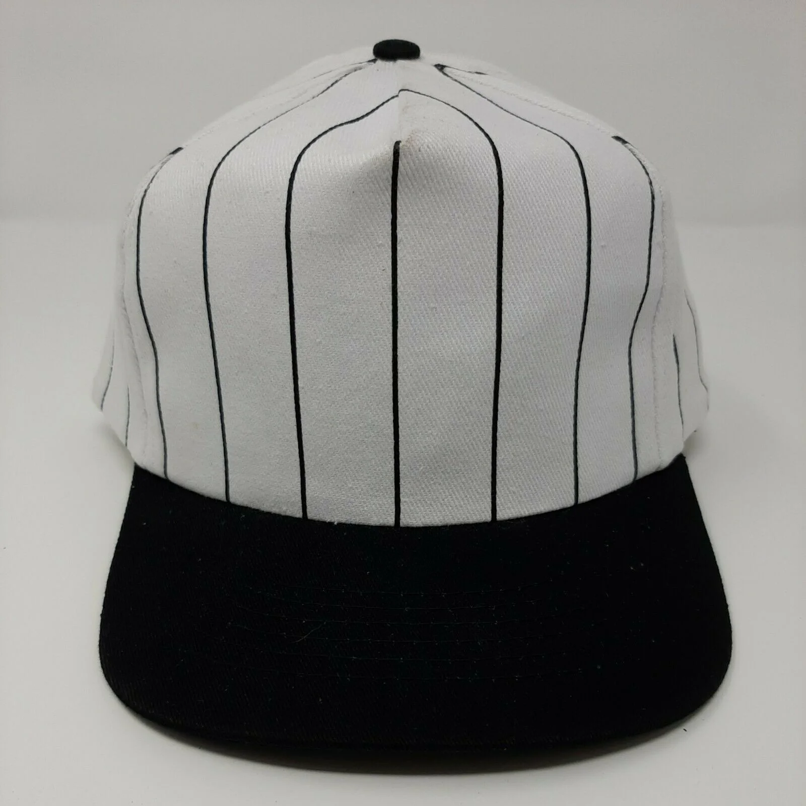 Wholesale OEM Cheap Price Cotton Custom Snapback Hat Cap Blank Snapback Flat Brim |White & Black Pinstripes Dad Hat Snapback Cap