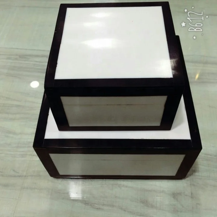 Homedecor Dotted Crown Decorative Box Set own by Lametierartz metal dotted box factory making box indian