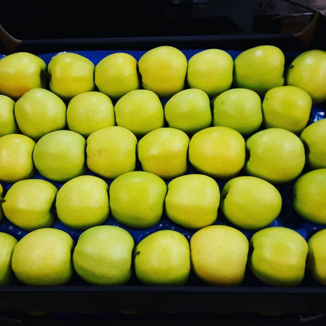 Fresh fruit golden apple