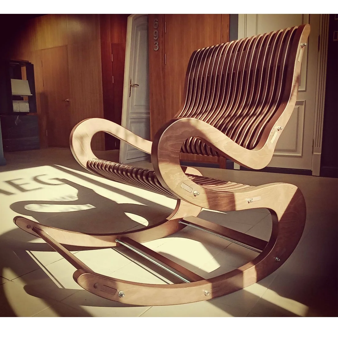 Luxury SHERRINGFORD Modern style comphortable Rocking chair Plywood furniture Living room Snag