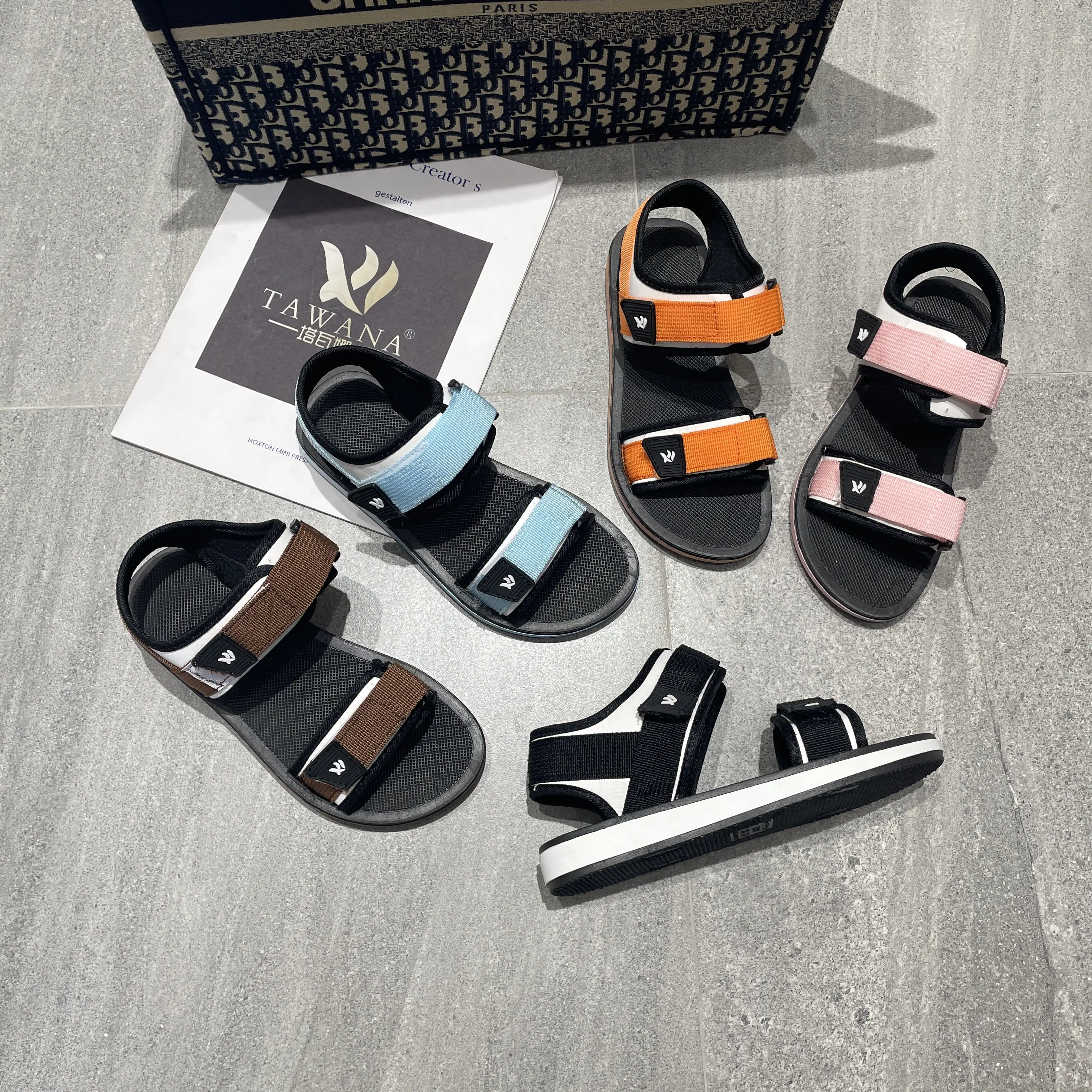 
New fashion hot sell webbing sandals for Women Flat With Open Toe Ankle Strap Plain Sandals 