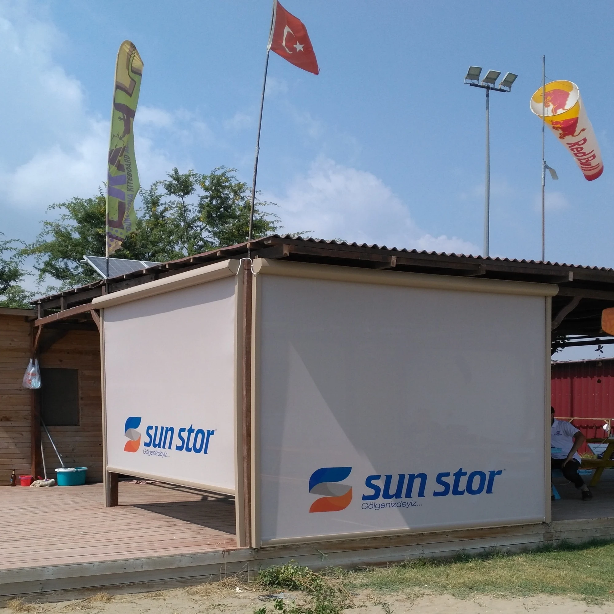 Motorized   Outdoor Blind