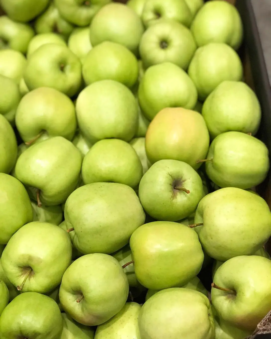 Fresh fruit golden apple