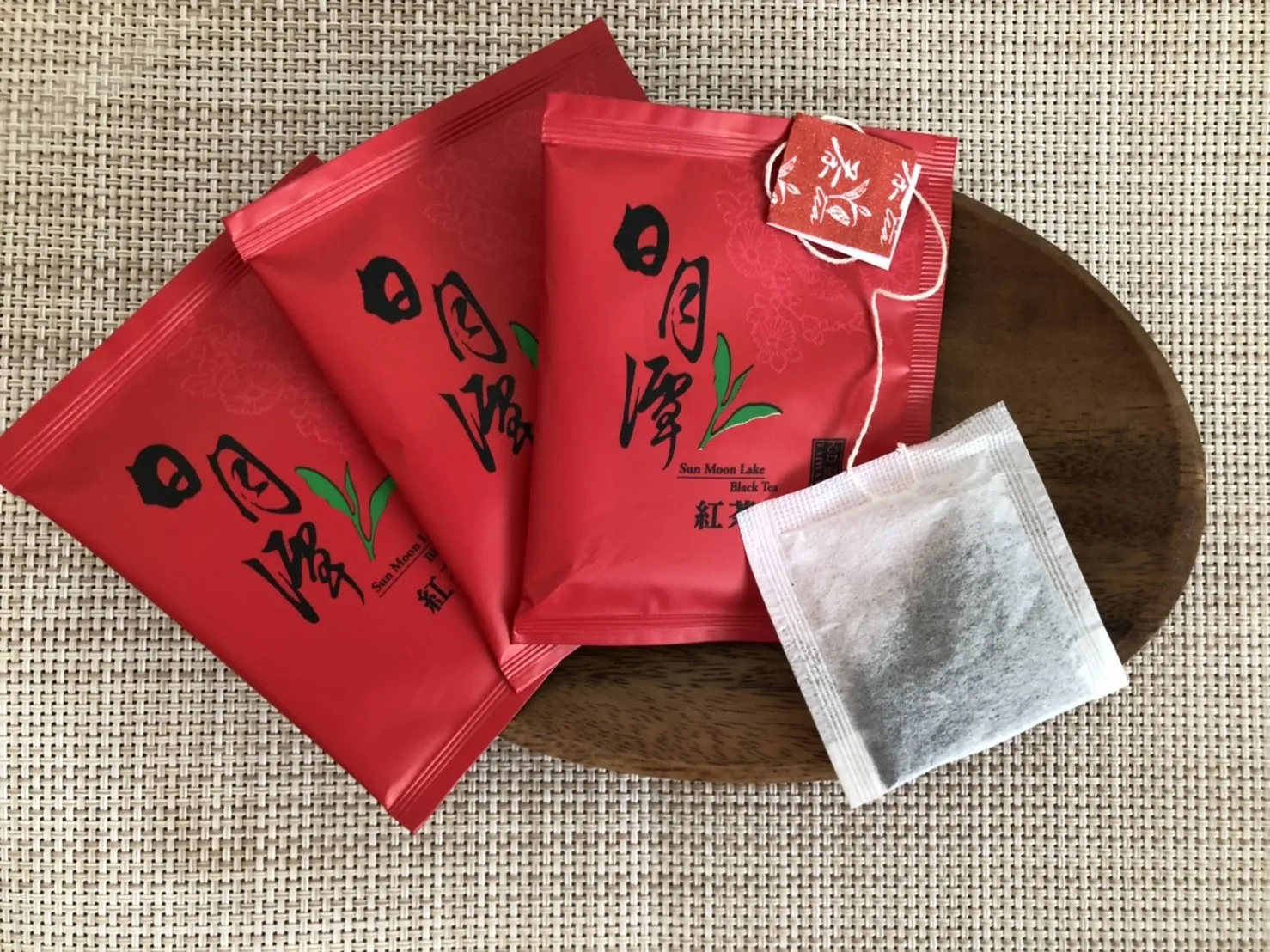 
High Quality Package Organic Black Tea Health Taiwan Sun Moon Lake Black Tea 