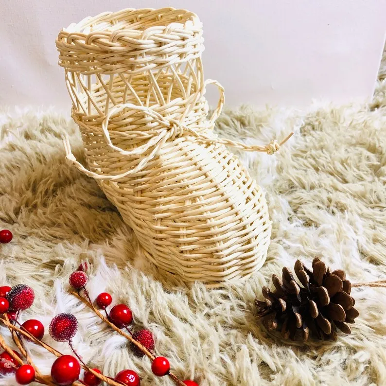 Hot Selling Rustic Decor Handmade Rattan Shoe, Wicker Natural Handmade Toy, Christmas Bell Ornaments Decor