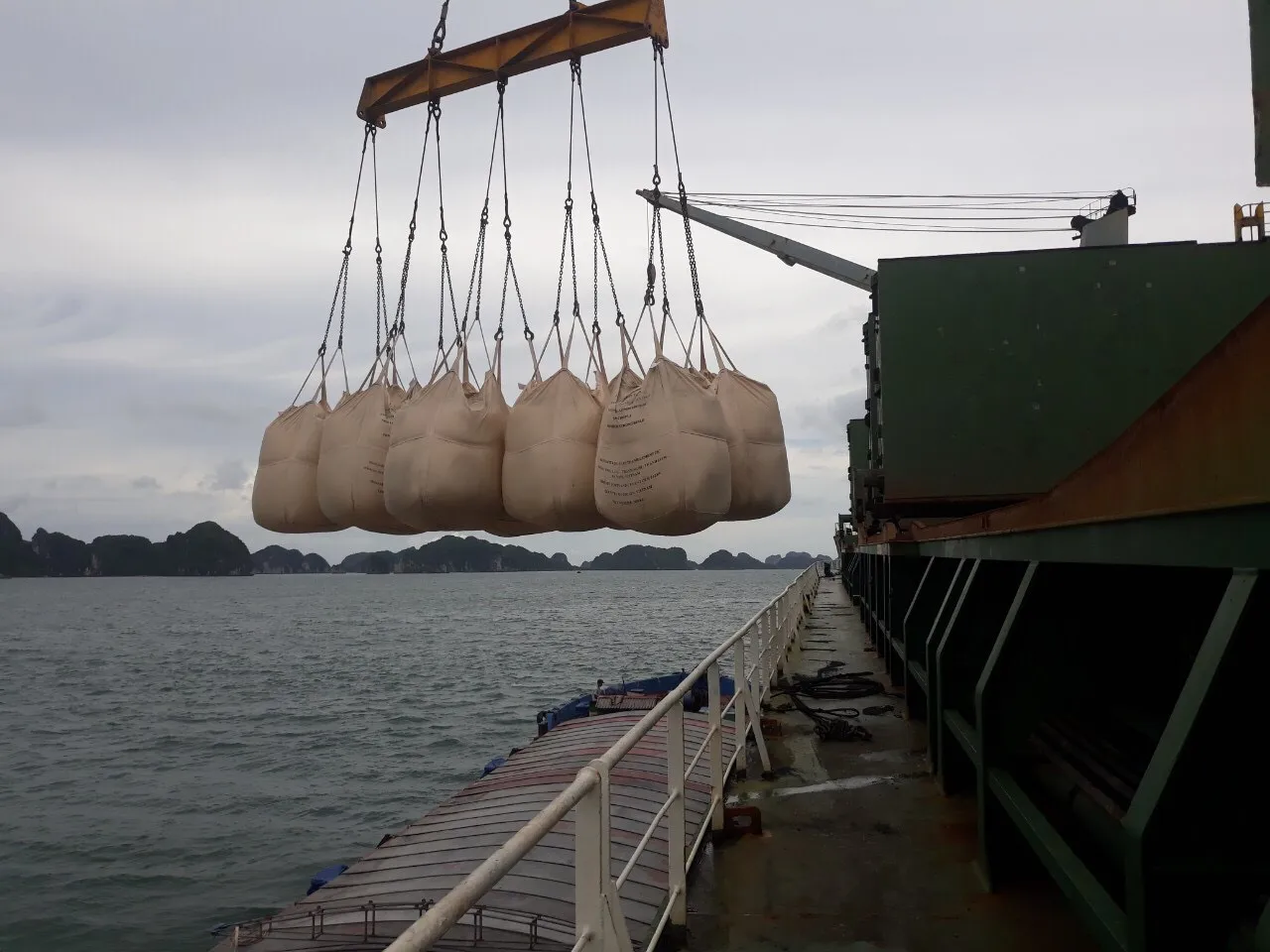 Высококачественный портландский цемент 42 5/52 5/52.5R класса один год гарантии Цемент из