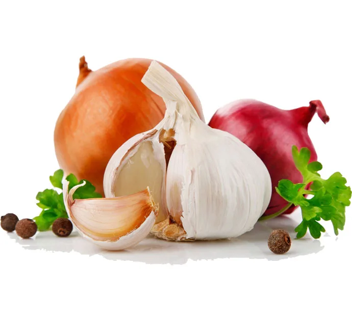 Different sizes of fresh yellow onion