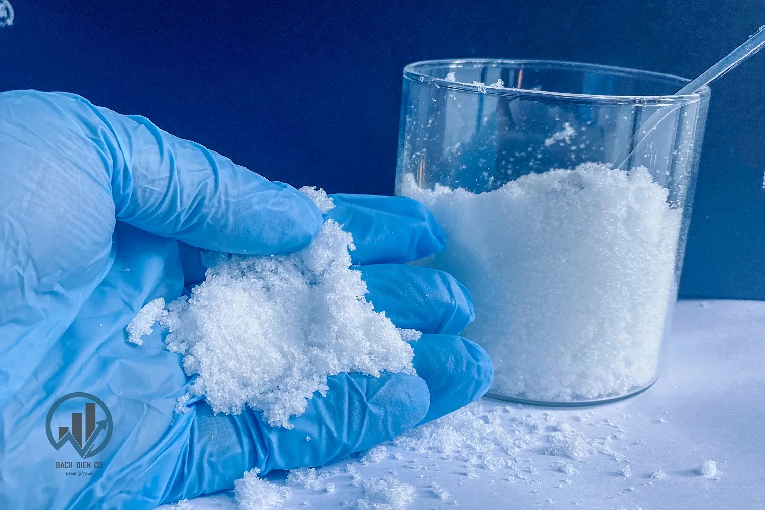  Оптовая продажа сульфат цинка промышленного класса гептагидрат (ZnSO4.7H2O) с сульфатным 21