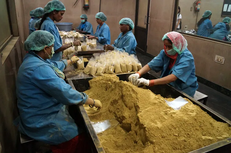 Henna Filling in Pouches