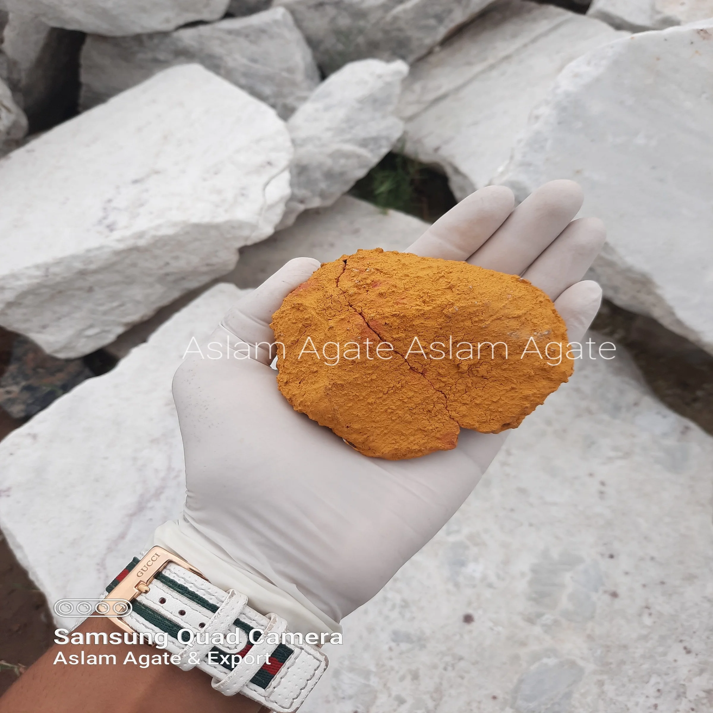 Newly Arrived wish Box Wholesale Feng Shui Style Natural Crystal Geode Folk Crafts Aura chelcadony Geode For Healing Amethyst