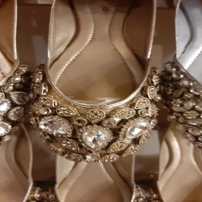 indian women khussa shoes /  Indian shoes khussa juti  /  women khussa