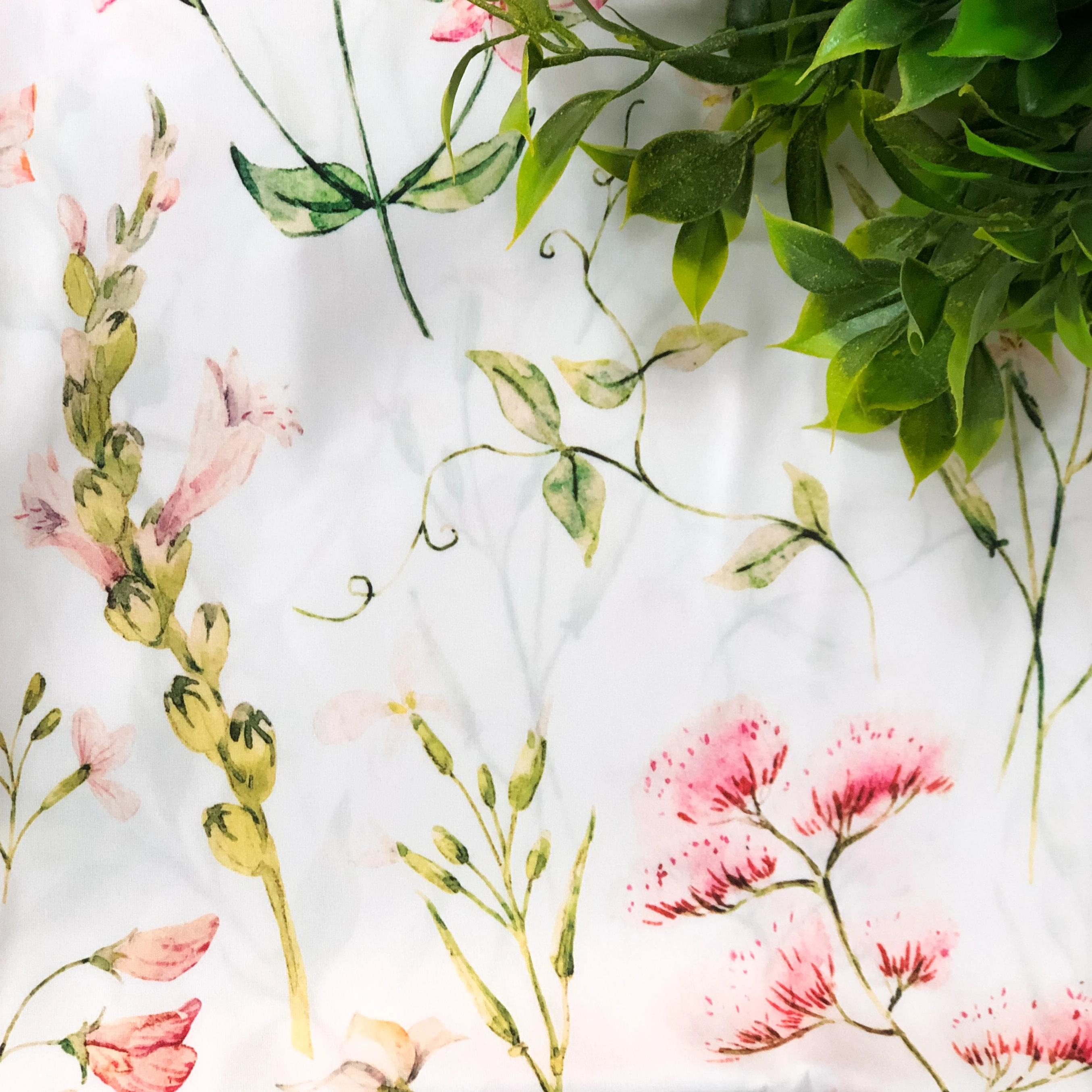 Тонкая легкая и умеренно прозрачная синтетическая гладкая поверхность, шелковая ткань Armani, услуги цифровой печати