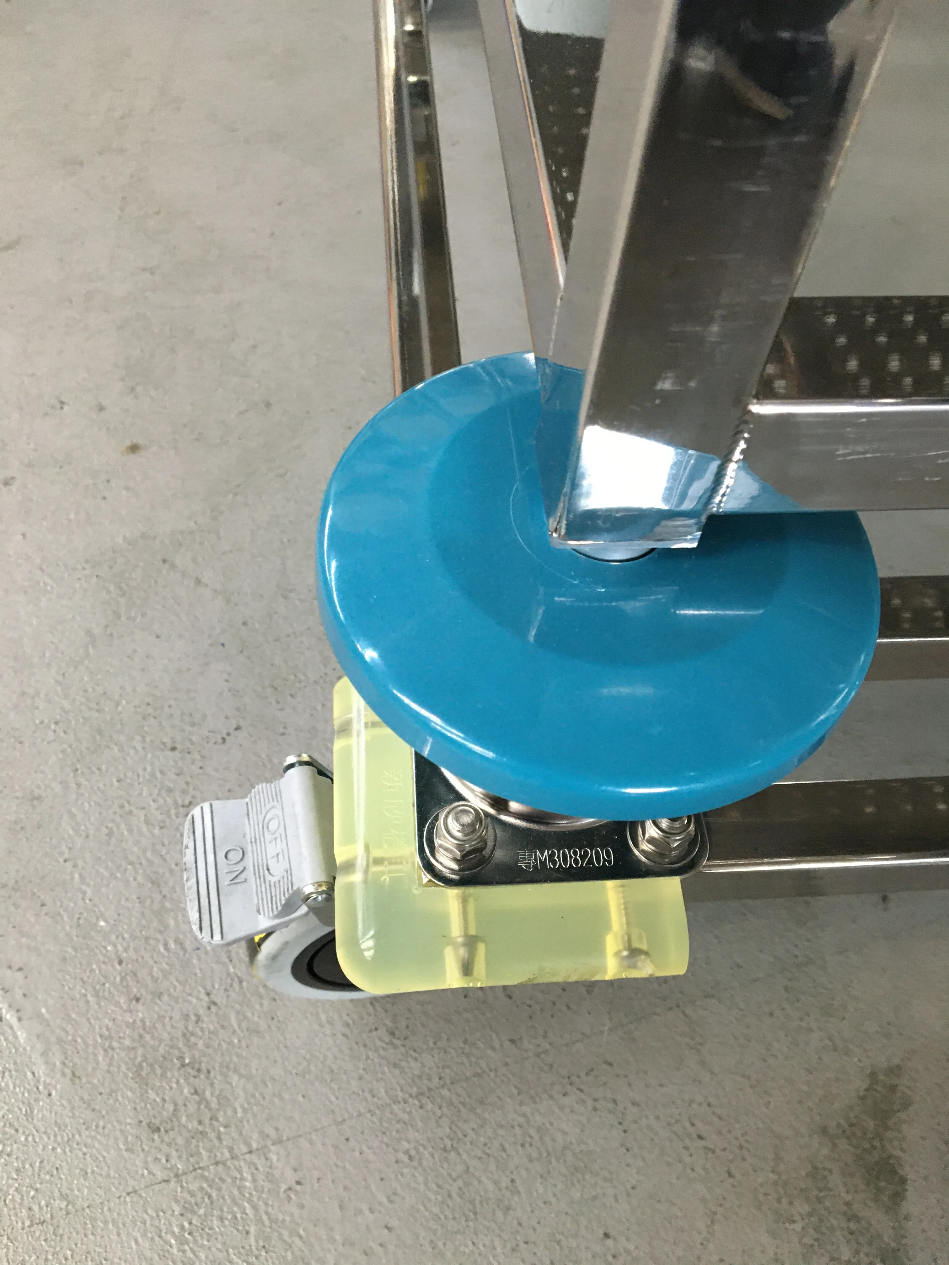 Durable Anti Vibration Mounts for Installing on Cart Trolley