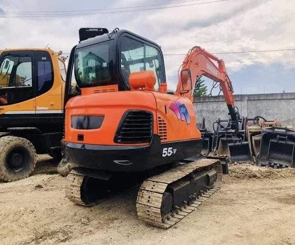 use Doosan dh55 mini crawler excavator originally from Korea 5ton mini digger for sale