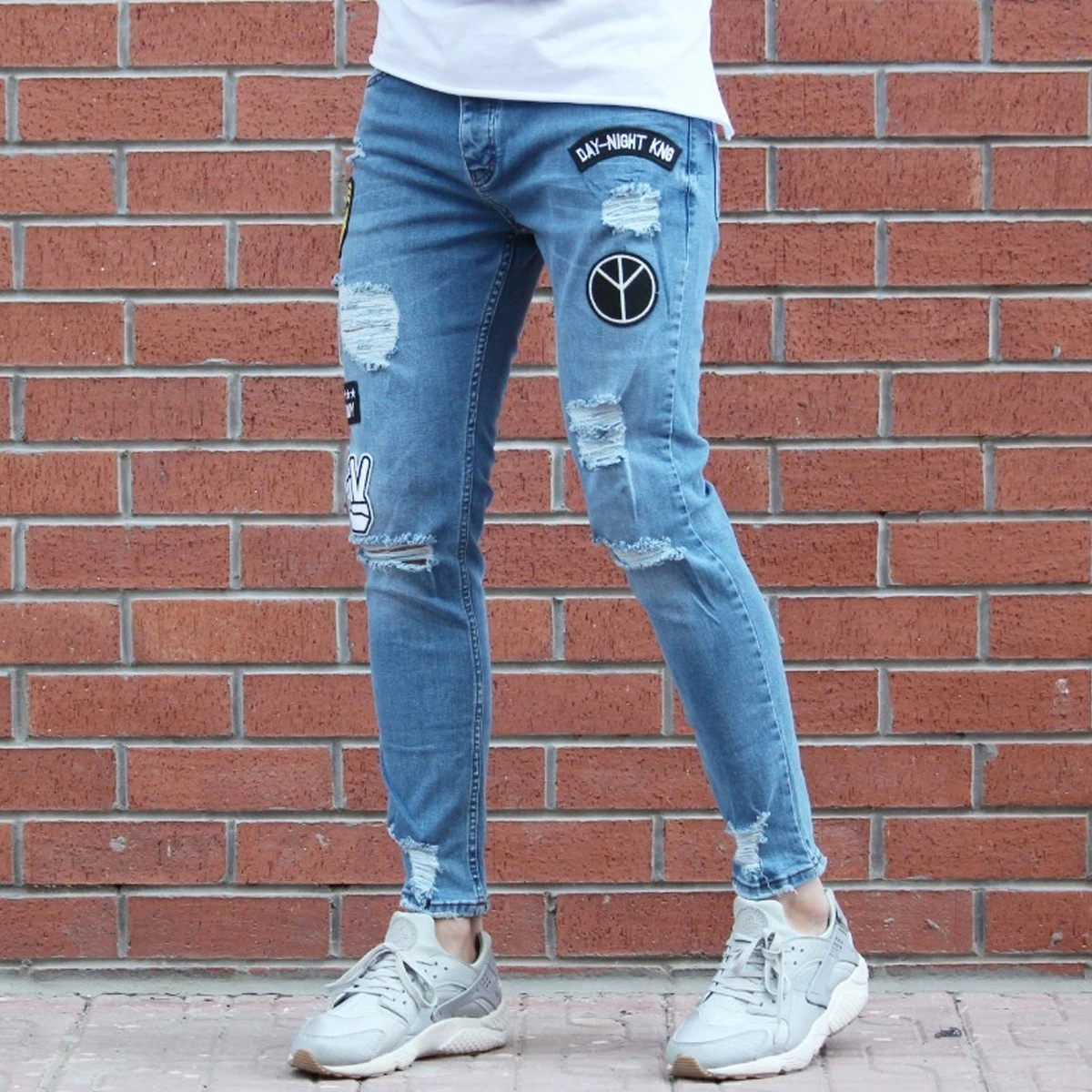 Casual 100% Cotton Men Jeans 2023 in Blue New with Knee Rips and Embroidery Straight Light Wash Mid Waist Lightweight Regular