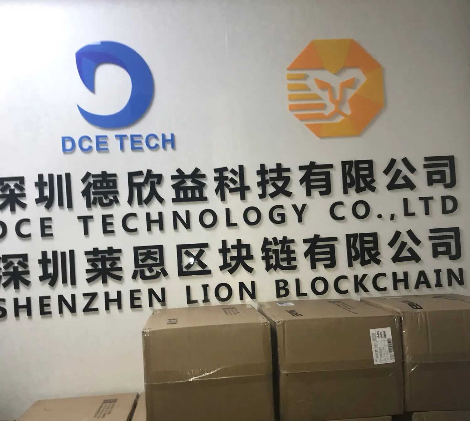 
Cheapest AvalonMiner 921 20TH Lion Blockchain 1800W Avalon 921 Second hand used Miner ASIC Chip Mining Machine 