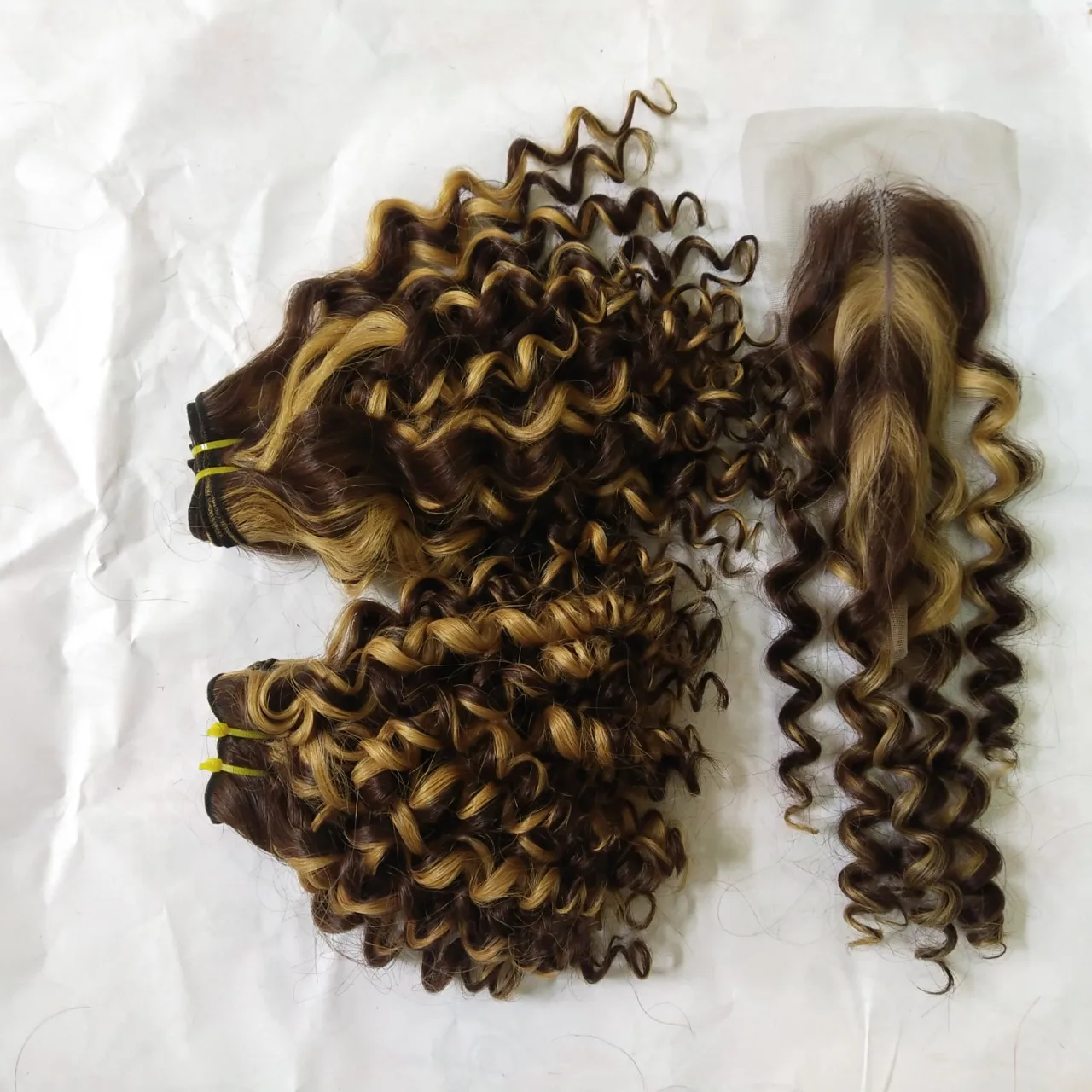 Best Seller Curly Closure Human Hair Extensions Black Vietnamese and Peruvian Hair 30 Inches Stretched Length HD Lace