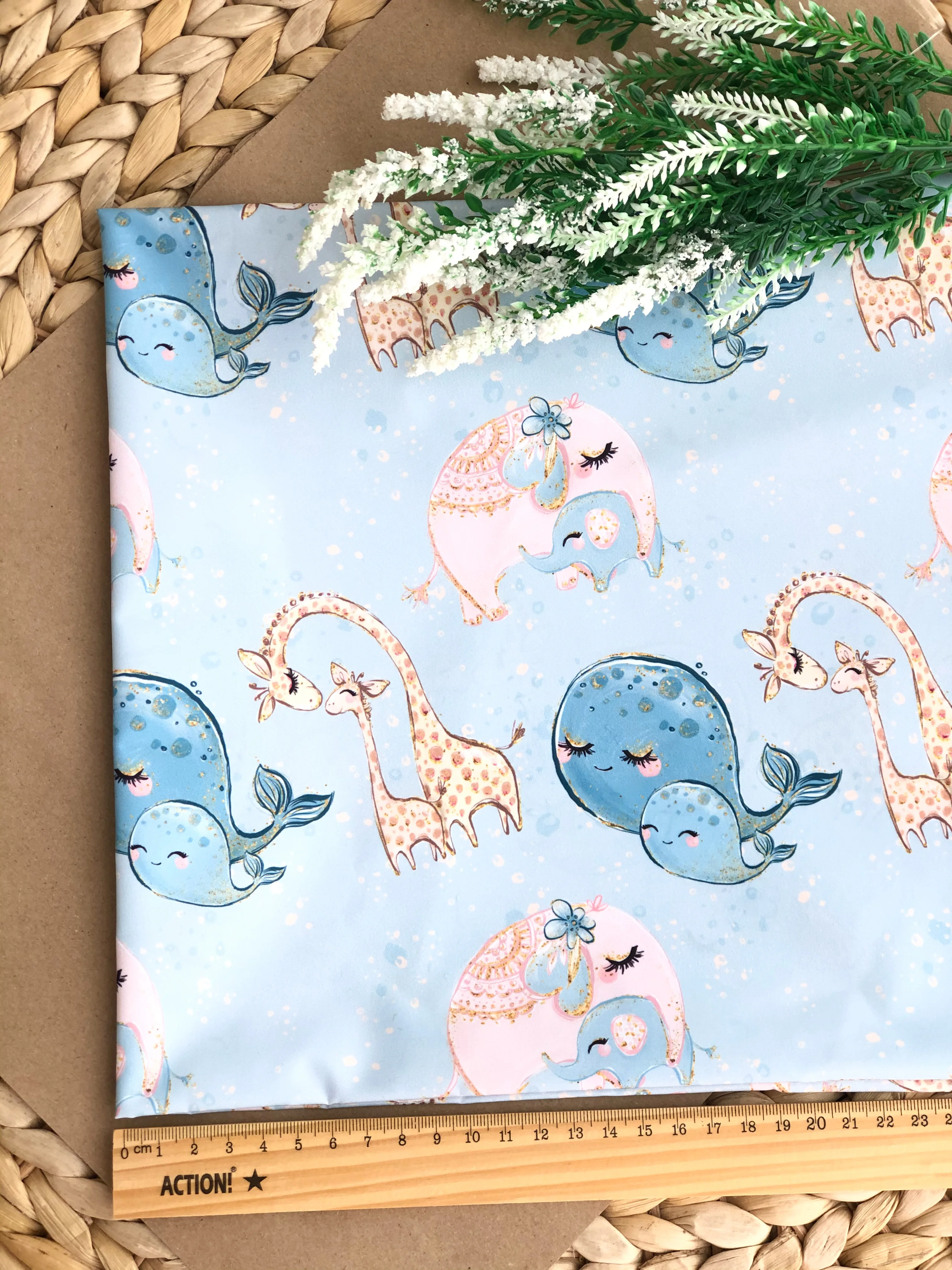 Pleasant to Touch Soft Not Rustling Jacket Fabric Dewspo Density 85 g / sq.m 100% Polyester Printing Service