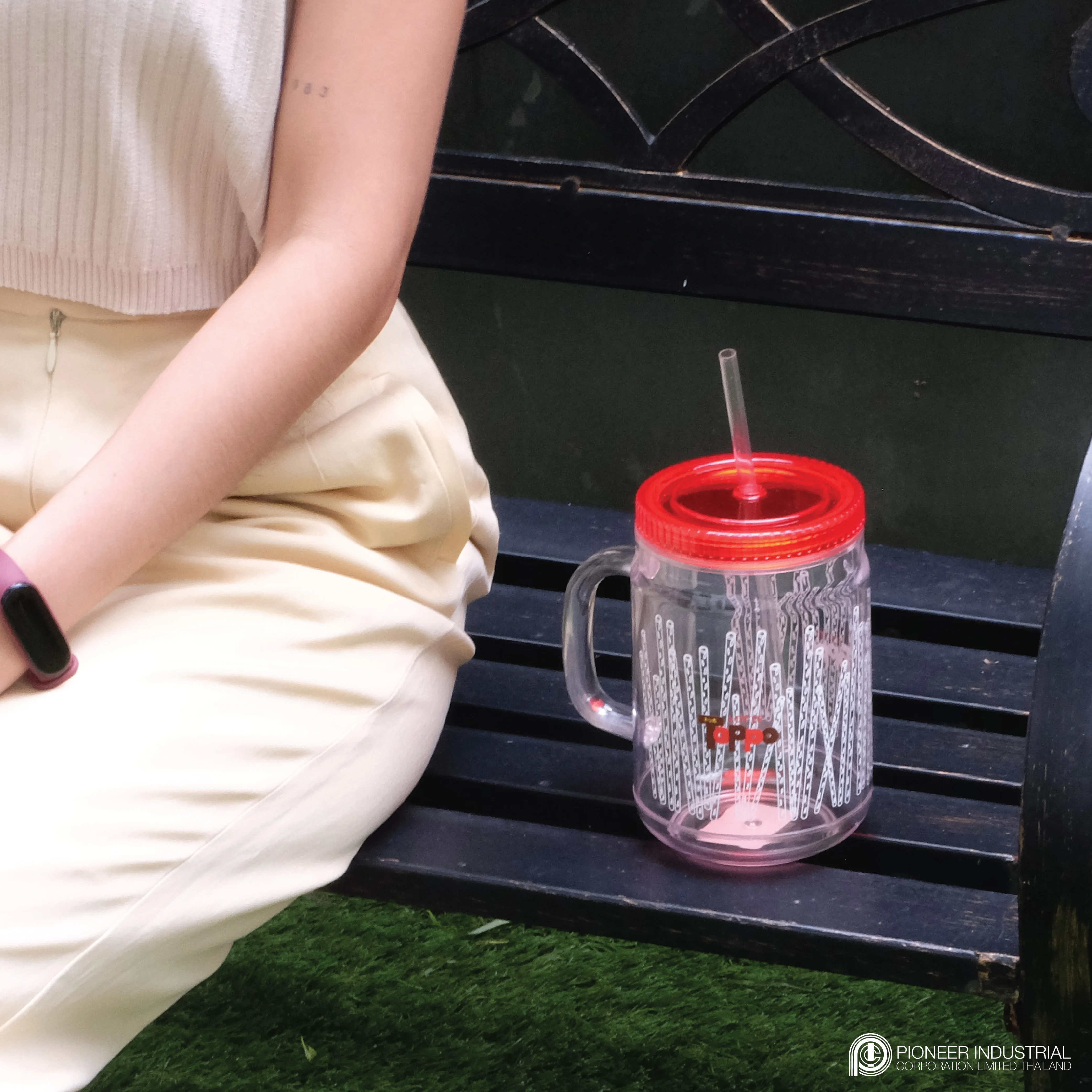 Promotion gift items with logo Drinking cup with straw water juice mug tumbler premium plastic Thailand manufacturer exporter