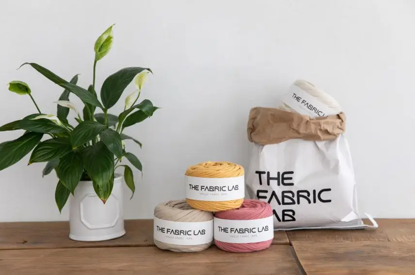 FABRIC YARN, 300GR (19 COLOR)