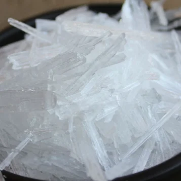 Natural Menthol Crystal For Daily Flavor Chew Herb Menthol Soap Pharmaceutical Grade Manufacturer