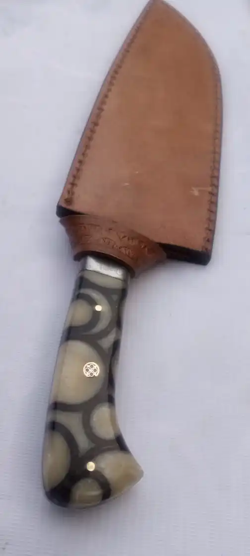  Дамасский нож ручной работы с ручкой из
