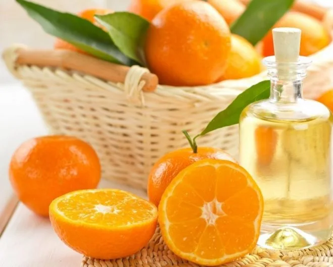 Hot Selling Mandarin Essential Oil Price in USA Natural Organic Essential Oils Manufacturer in India