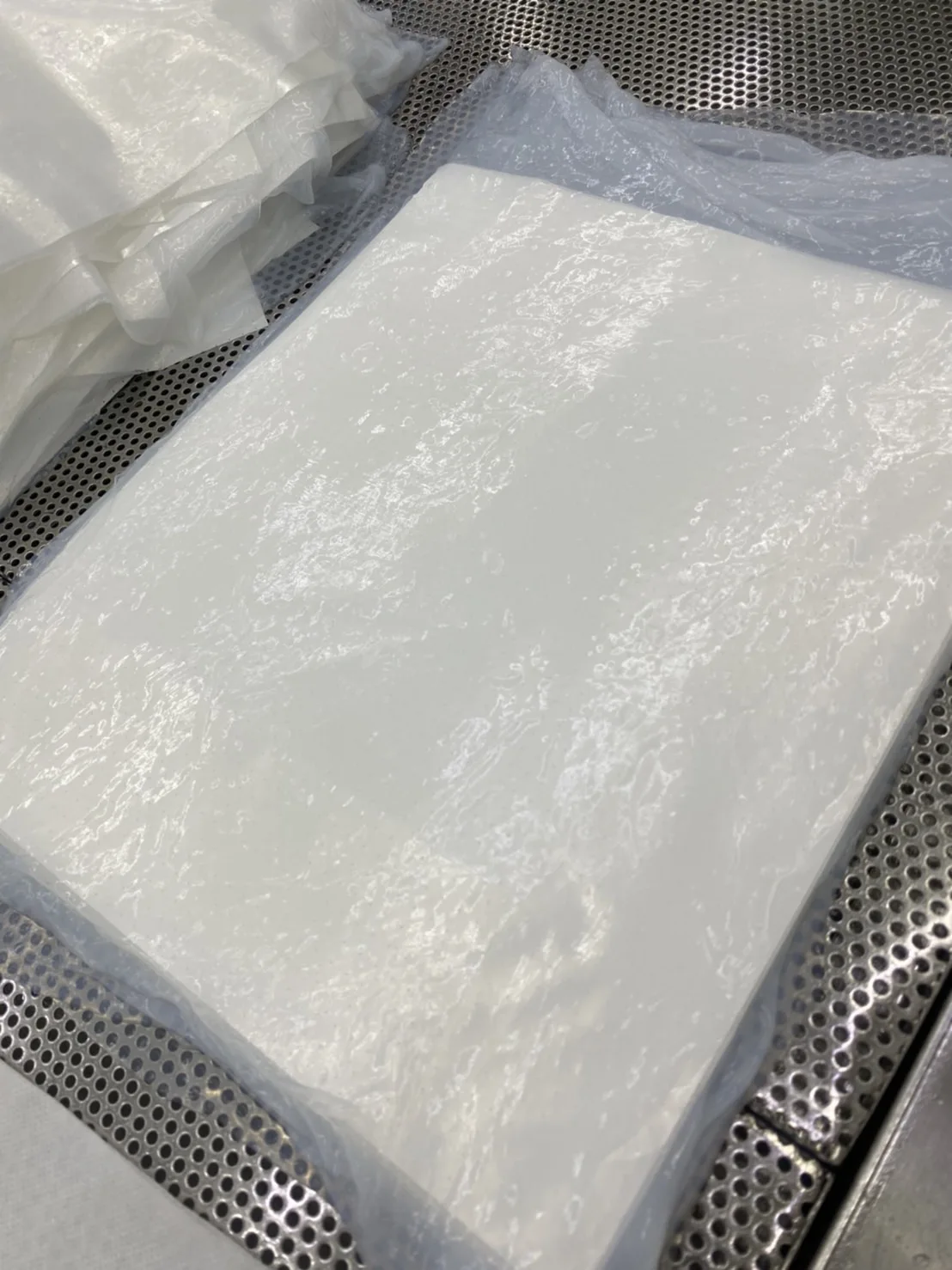 Bio cellulose membrane without essence