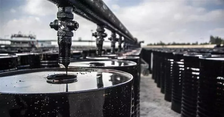 Bitumen High Quality 30 40 40 50 50 70 60 70 80 100 100 120 R 90 15 R 85 25 MC 250 Asphalt Max Sport FLASH Drop Gravity Origin