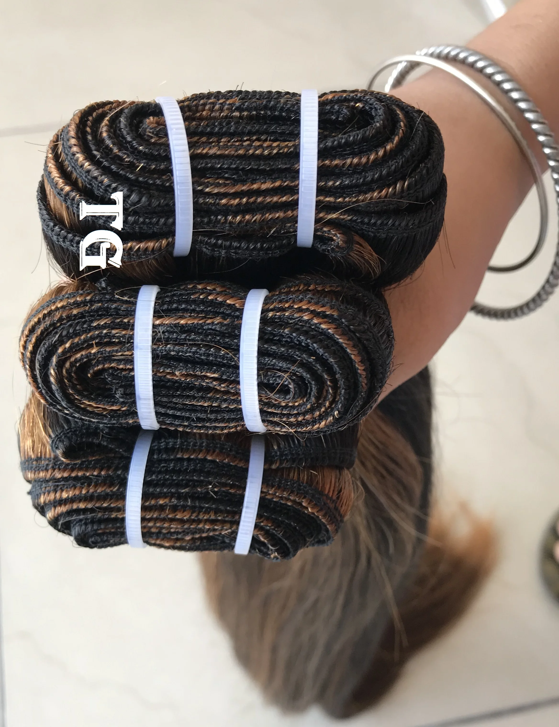 Оптовая продажа индийские необработанные Remy выровненные кутикулы мягкие и гладкие цвета № 1B/30 прямые человеческие волосы для наращивания