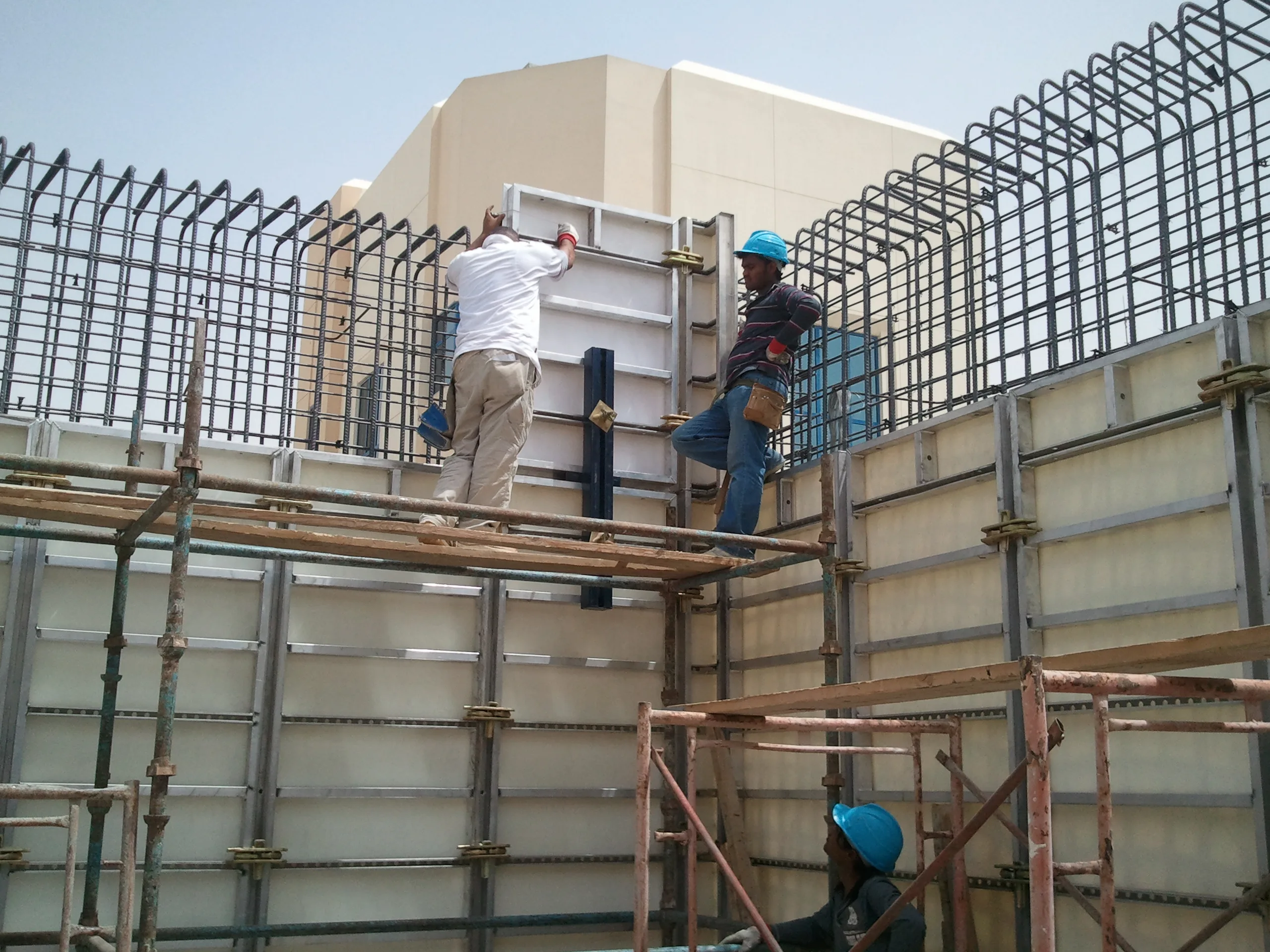 Cheap price outdoor pp plastic beams construction form work reusable plastic formwork panel for concrete smooth finished