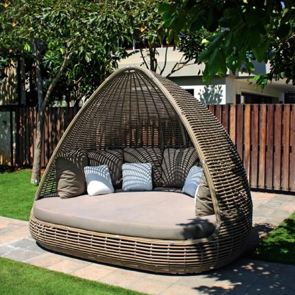 Most Competitive Nice Design PE Rattan Outdoor Sofa Round Apple Bed Canopy/ Outdoor Lounger Sun Bed For Beach Furniture