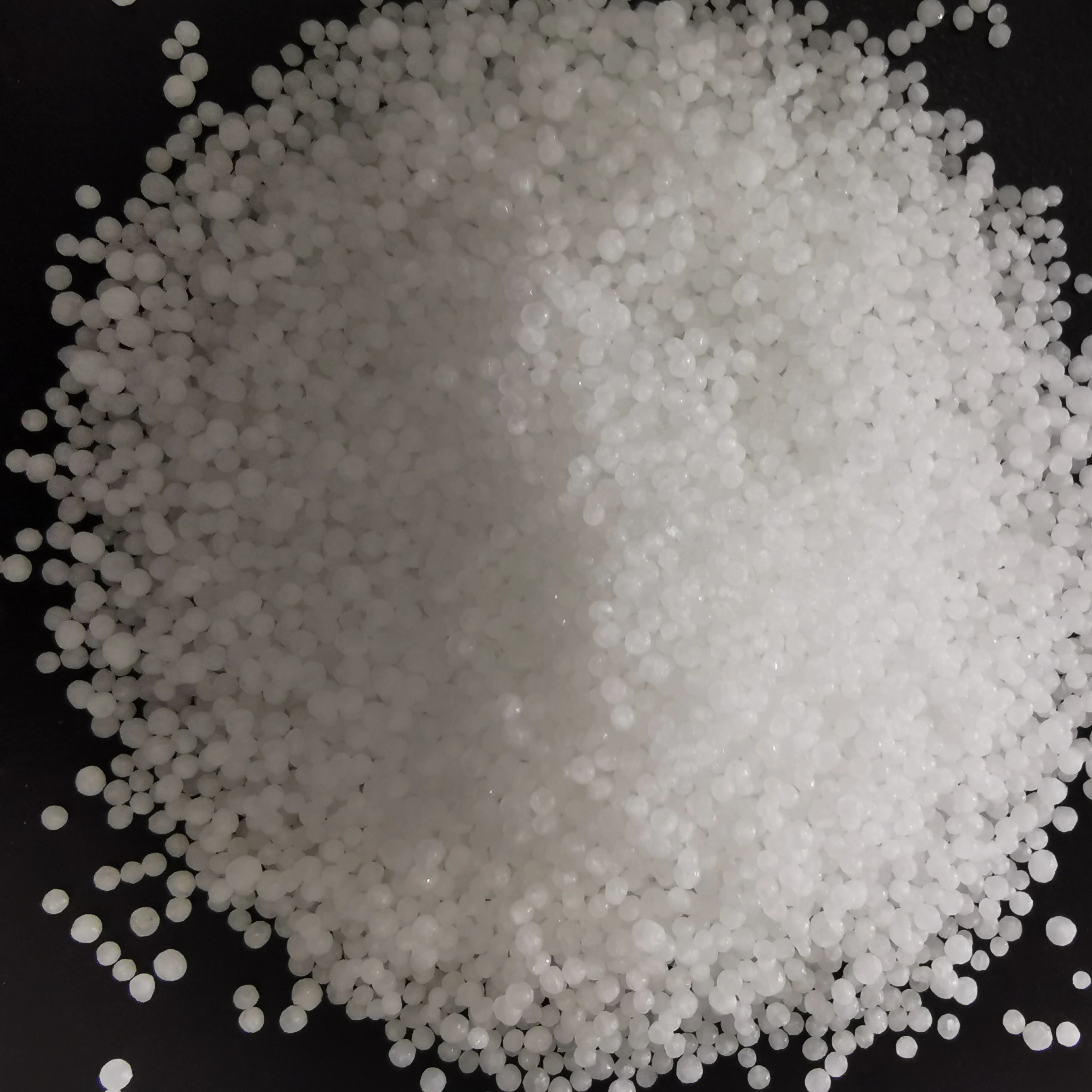 Automotive Grade Urea for the production of DEF AUS32 ARLA32 solutions export to any country hot item
