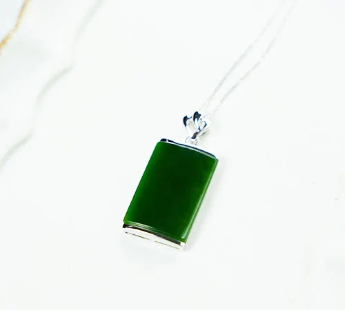 
 Лучшее качество, безопасный и громкий серебряный кулон nephrite  