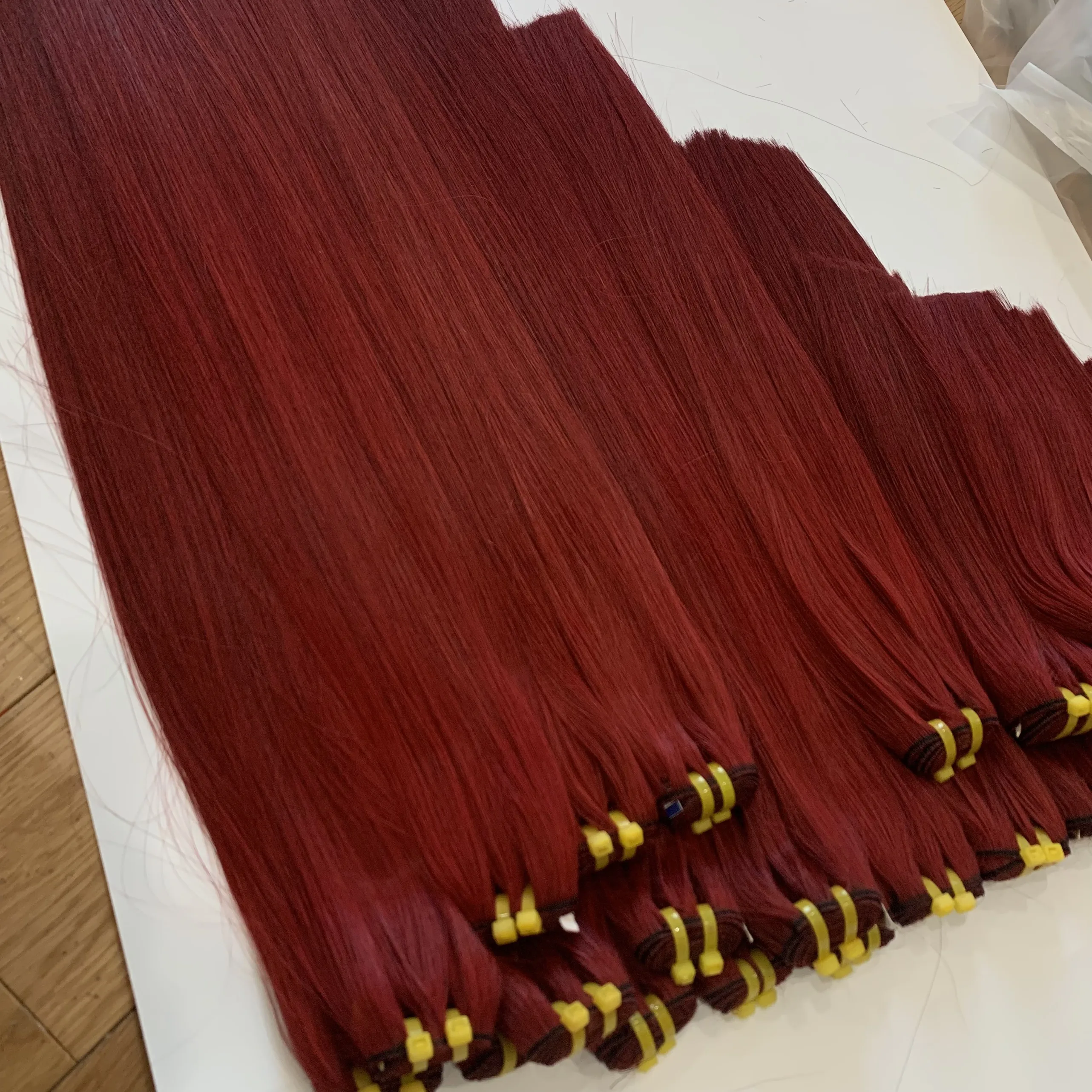 Поставщики волос бесплатный образец пряди с застежкой 100% бразильские волосы лучшее качество прямые remy из Вьетнама