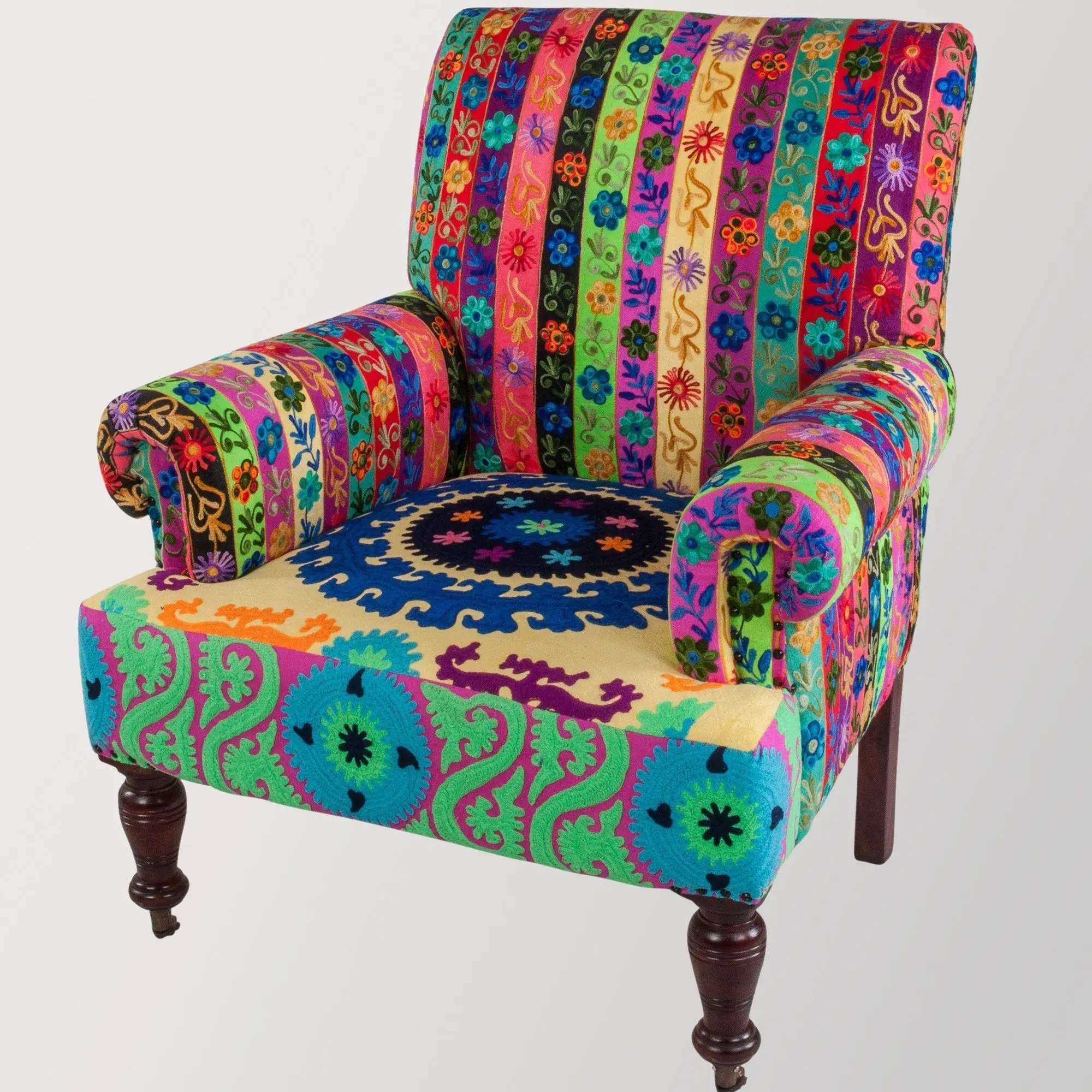 Wholesale Living Room Chair Furniture Designer Embroidered with High Quality Competitive Price High Back Suzani Armchair
