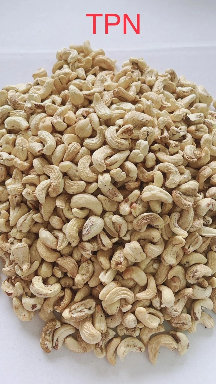 Cashew Nuts   - 100% natual cashew nuts high quality cashew w320 BB/LP/WS from Vietnam